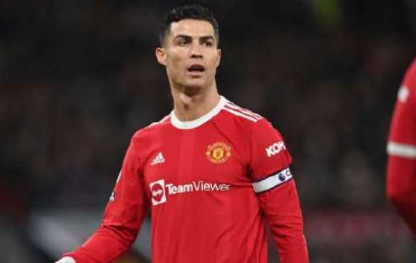 Brittisk media: Ronaldo kommer att överväga att lämna om Manchester United misslyckas med att kvalificera sig till Champ