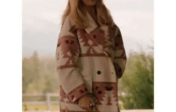 Yellowstone Season 5 Kelly Reilly Printed Pink Coat | AmericaSuits