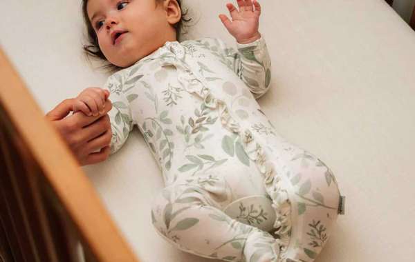 What Should 3 Month Old Kids Wear at Night?