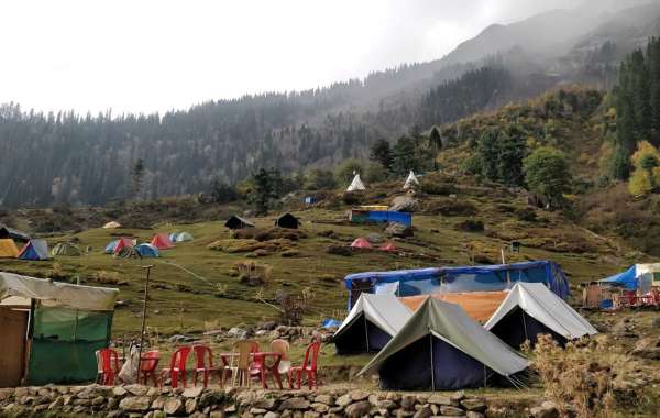 Unraveling the Mystique of Kheerganga Trek: A Journey to Natural Bliss